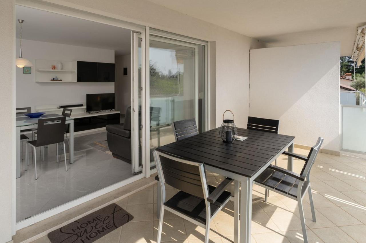 Apartment Sky By Seeadria Agency Novigrad  Exterior photo